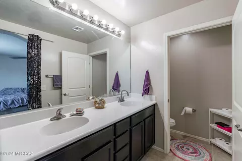 Bath - 232 E Scepter Ln, Vail, AZ 85641 photo 1 of 6