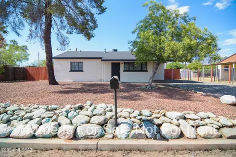501 E Mcmillan Dr, Tucson, AZ 85705