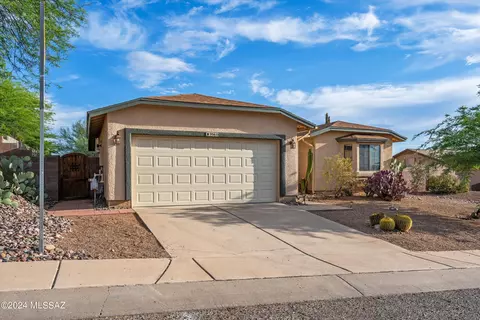9960 E Mary Dr, Tucson, AZ 85730