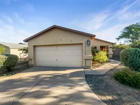 9489 E Blue Denim Dr, Tucson, AZ 85730