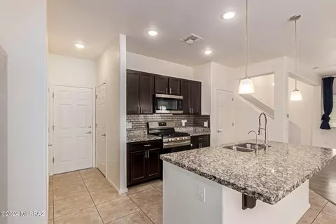 Kitchen - 8904 E Abrams Loop, Tucson, AZ 85710 photo 2 of 5
