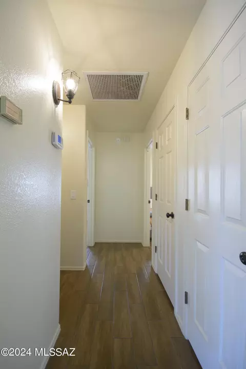 8909 E Apache Well Pl, Tucson, AZ 85730 photo 15