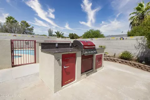 8909 E Apache Well Pl, Tucson, AZ 85730 photo 26