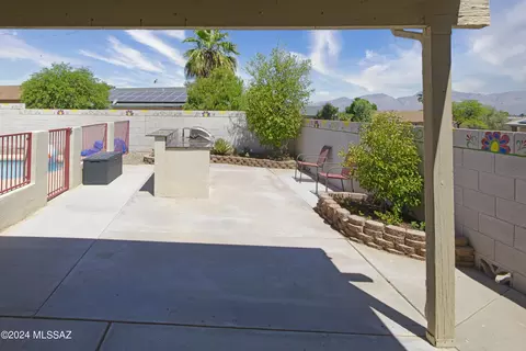 8909 E Apache Well Pl, Tucson, AZ 85730 photo 25