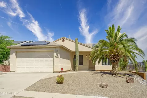 8909 E Apache Well Pl, Tucson, AZ 85730