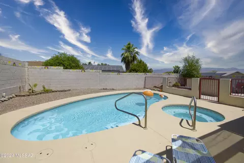 8909 E Apache Well Pl, Tucson, AZ 85730 photo 30