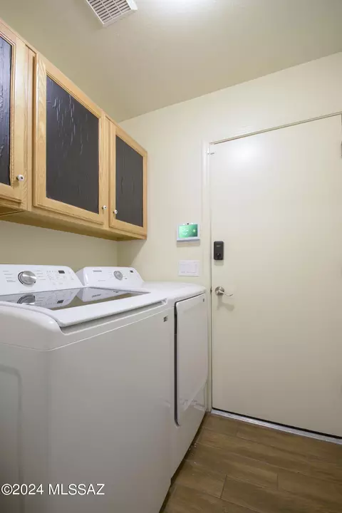 8909 E Apache Well Pl, Tucson, AZ 85730 photo 14