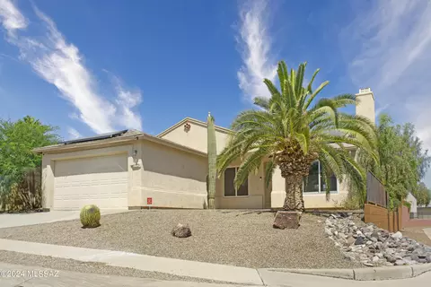 8909 E Apache Well Pl, Tucson, AZ 85730 photo 2