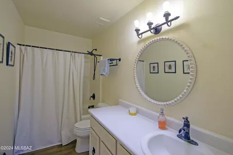 8909 E Apache Well Pl, Tucson, AZ 85730 photo 12