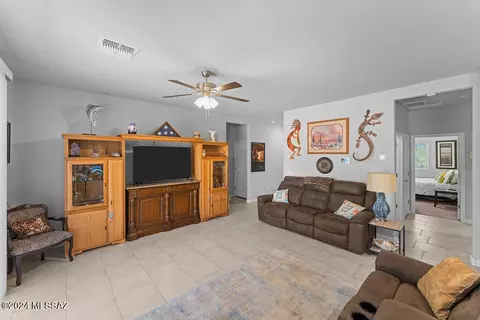587 W Willis Pl, Vail, AZ 85641 photo 8