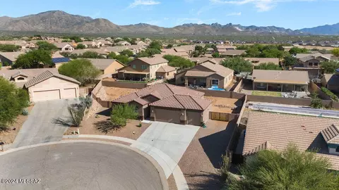 587 W Willis Pl, Vail, AZ 85641 photo 4