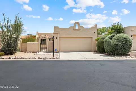 2415 W Calle Retana, Tucson, AZ 85745