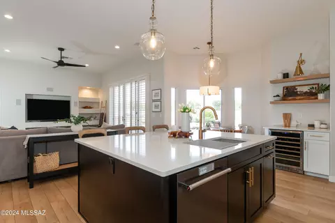 1738 W Lost Moon Ct, Oro Valley, AZ 85737