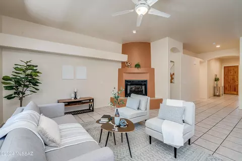 143 N Desert Park Pl, Tucson, AZ 85745