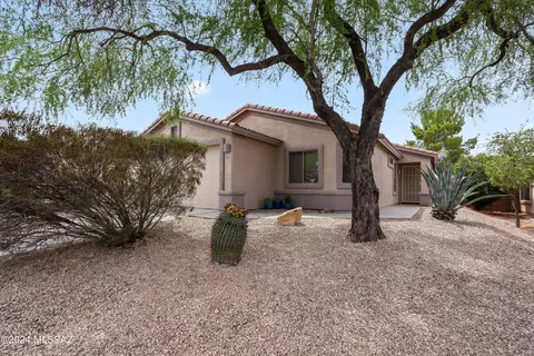 5549 W Dove Loft Dr, Marana, AZ 85658
