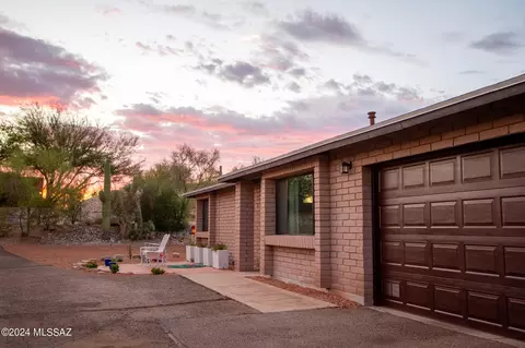 4590 N Camino Cardenal, Tucson, AZ 85718