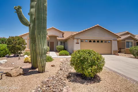 2035 E Cypress Canyon Dr, Green Valley, AZ 85614