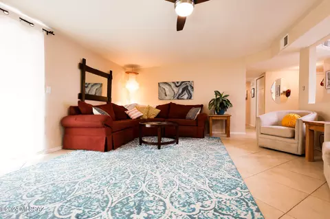 8427 E Baker St, Tucson, AZ 85710 photo 4