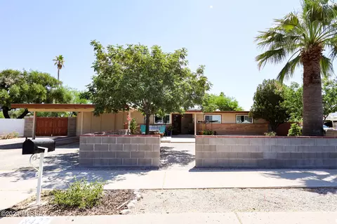 8427 E Baker St, Tucson, AZ 85710