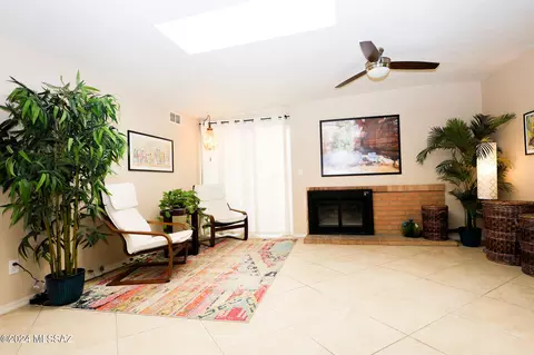 8427 E Baker St, Tucson, AZ 85710 photo 8