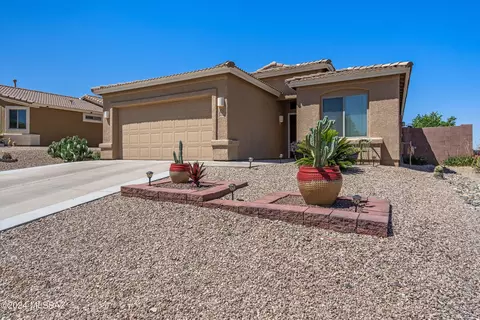 632 E Blue Rock Way, Vail, AZ 85641