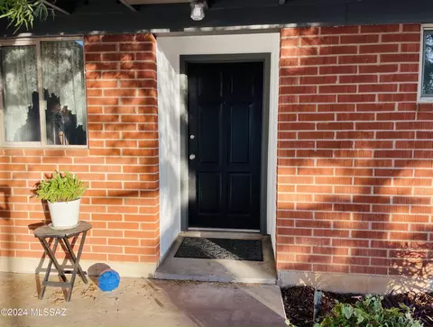 Exterior - 7328 E Sylvane Dr, Tucson, AZ 85710 photo 3 of 13