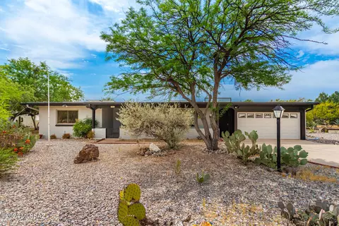 701 S Corpino De Pecho, Green Valley, AZ 85614