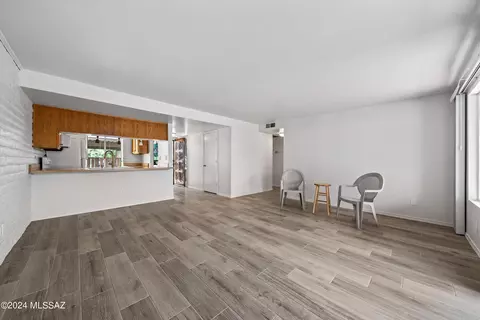 602 S Pantano Rd #C, Tucson, AZ 85710