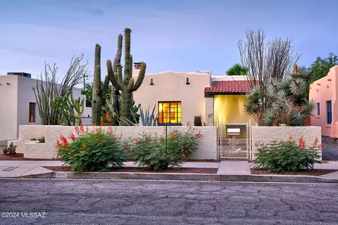2240 E Hawthorne St, Tucson, AZ 85719