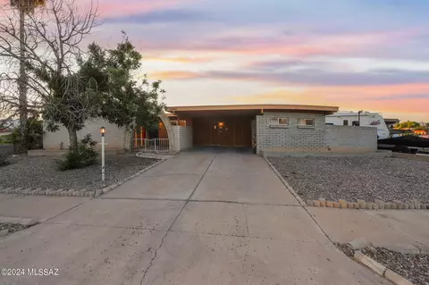3044 S Eastview Ave, Tucson, AZ 85730