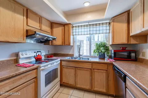 1579 E Prince Rd #B, Tucson, AZ 85719