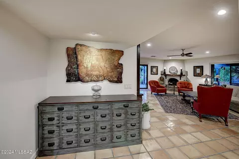 6843 E Va Vigna, Tucson, AZ 85750 photo 12