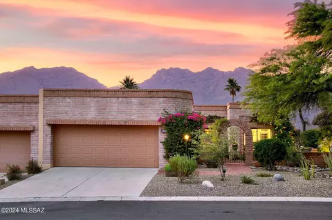 6843 E Va Vigna, Tucson, AZ 85750 photo 2