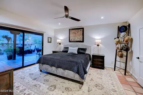 6843 E Va Vigna, Tucson, AZ 85750 photo 23