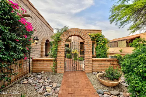 6843 E Va Vigna, Tucson, AZ 85750 photo 8