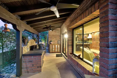 6843 E Va Vigna, Tucson, AZ 85750 photo 33