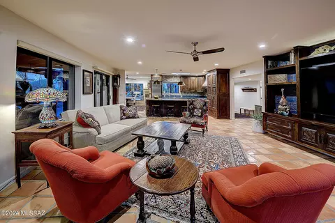 6843 E Va Vigna, Tucson, AZ 85750 photo 15