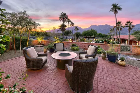 6843 E Va Vigna, Tucson, AZ 85750