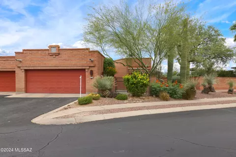 6599 N Calle Sin Nombre, Tucson, AZ 85718
