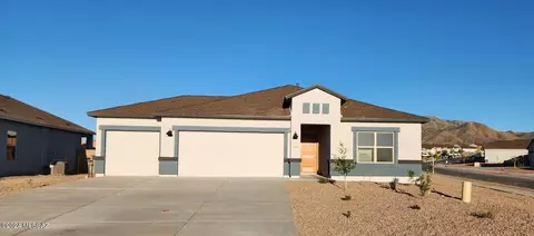 1109 S Grantham Dr, Vail, AZ 85641