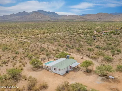17900 S Gabler Ln, Vail, AZ 85641