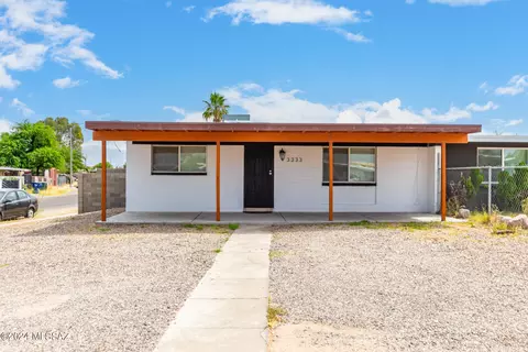 3333 S Lloyd Vis, Tucson, AZ 85713