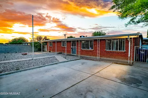 5335 E Andrew St, Tucson, AZ 85711