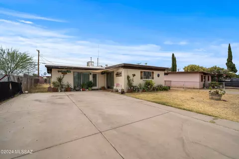 3534 E 27th St, Tucson, AZ 85713