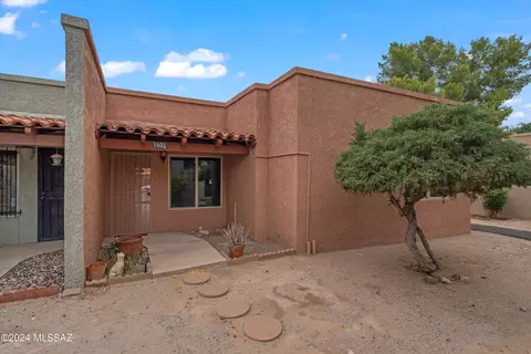 1801 S Avenida Sosegado, Tucson, AZ 85710