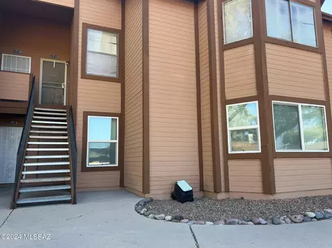 1712 W Park Wood Ln, Tucson, AZ 85746
