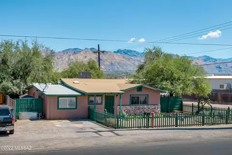 3355 E Kleindale Rd, Tucson, AZ 85716