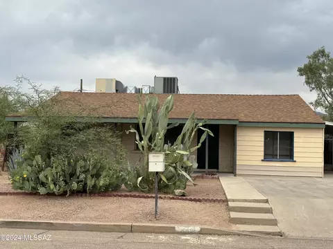 449 E Mcmillan Dr, Tucson, AZ 85705