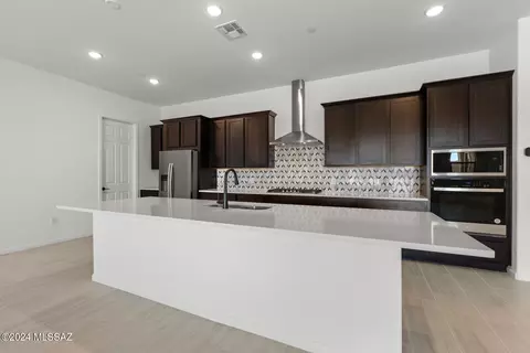 Kitchen - 12812 E Tortoise Pointe Pl, Vail, AZ 85641 photo 1 of 4