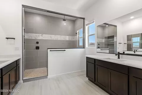 Bath - 12812 E Tortoise Pointe Pl, Vail, AZ 85641 photo 1 of 2